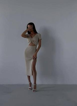 Платье плаття сукня в рубчик зі зборкою з розрізом