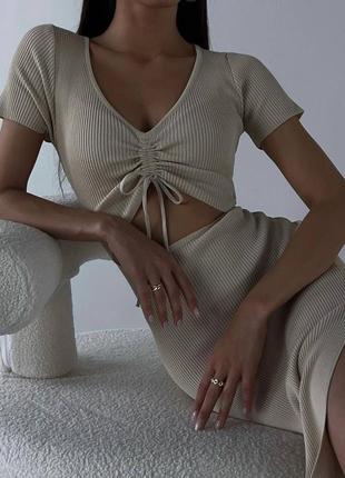 Платье плаття сукня в рубчик зі зборкою з розрізом