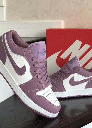 Жіночі кросівки nike air jordan 1 low violet white