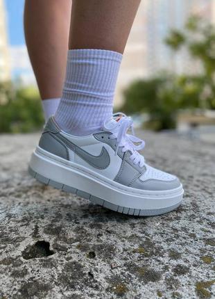 Кроссовки nike air jordan 1 elevated7 фото