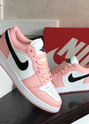 Женские кроссовки nike air jordan 1 low white black pink