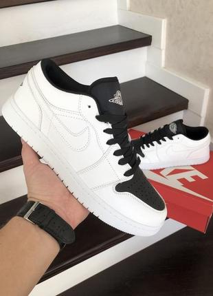 Чоловічі кросівки nike air jordan 1 low white black