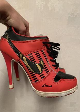Кроссовки nike