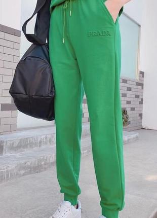 Зелений костюм prada3 фото