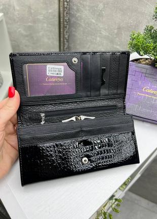 Женский кожаный черный лаковый кошелек раскладной книжка 4 отделения на кнопке рептилия7 фото