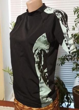 Спортивна футболка р s