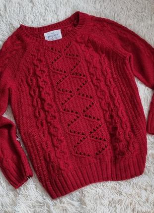 Светер с крупной вязкой