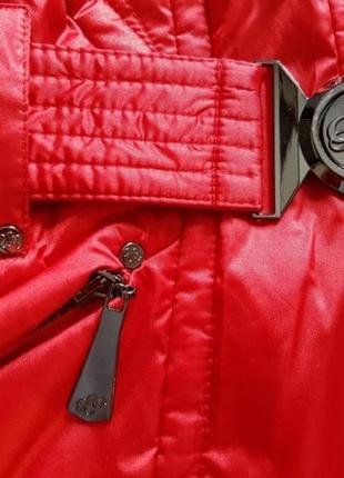 Шикарная красная лыжная куртка с натуральным мехом4 фото