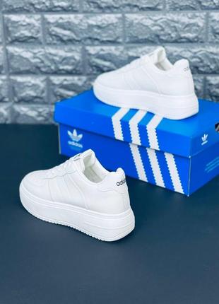 Adidas кроссовки белые женские /подростковые размеры 35-418 фото