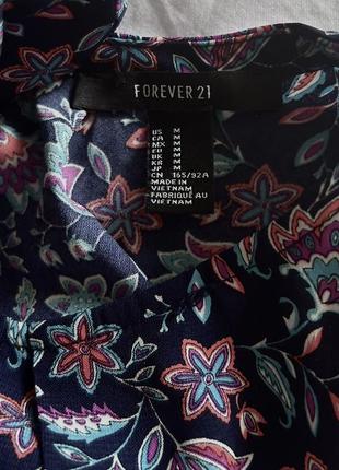 Коротка сукенка з красивою спинкою від forever 213 фото