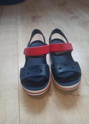 Босоножки crocs j1
