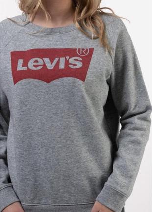 Світшот levi’s жіночий сірого кольору гарний світшот. розмір m-l. можна оверсайз