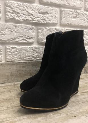 Демисезонные замшевые ботиночки