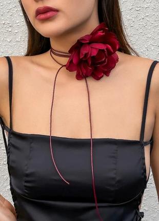 Чокер большая красная бордовая цветок цветком кружевная роза на нитке шнурке шнурок у2к y2k uv400 в стиле 00