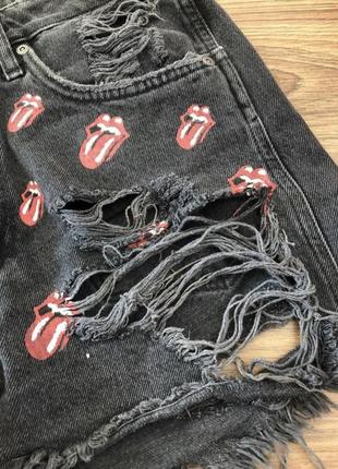 Джинсовые шорты mom высокая посадка с губами zara rolling stones4 фото