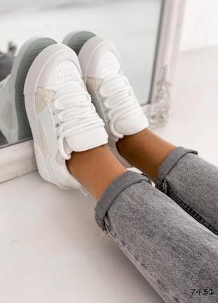Белые с бежевым кожаные кроссовки с толстыми шнурками перфорацией на толстой подошве на широкую ногу5 фото