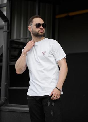 Футболка з лого guess