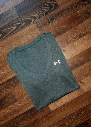 Женская серая спортивная футболка under armour5 фото