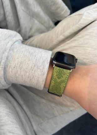 Кожаный ремешок на apple watch4 фото