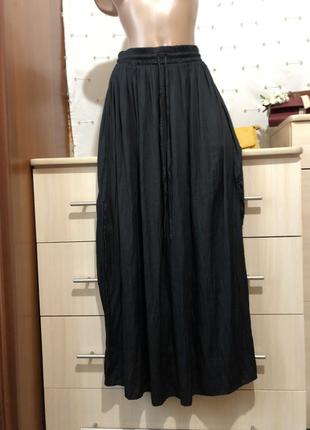 Длинную сатиновая шелковая юбка на резинке