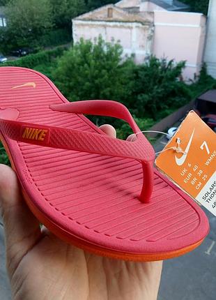 Нові жіночі шльопанці в'єтнамки
nike solarsoft slide
488160-600