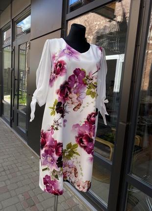 Платье с цветочным принтом
