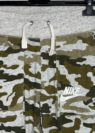 Спортивные штаны nike камуфляж спортивки хаки найк джоггеры летние на манжетах серые оригинал7 фото