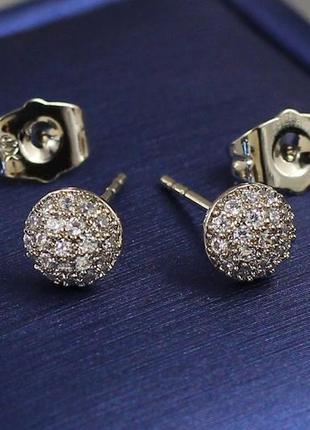 Серьги гвоздики xuping jewelry полусфера из камешков 7 мм серебристые2 фото