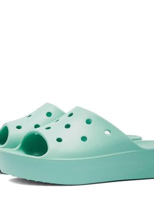 Жіночі шльопанці на платформі crocs classic platform slide w10