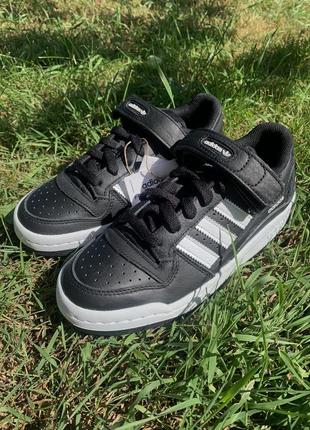 Кроссовки adidas forum low