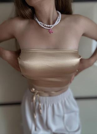 Шовковий золотий топ з красивою спинкою під зав’язку