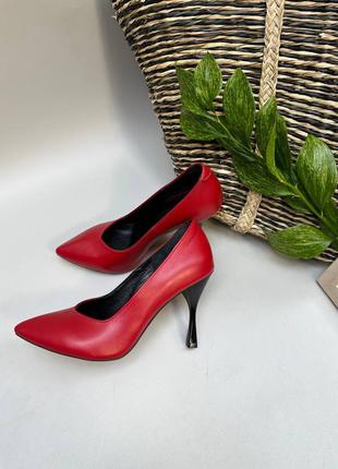 Класичні базові шкіряні туфлі човники червоні багато кольорів1 фото