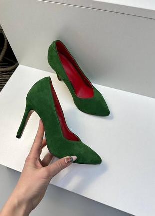 Яскраві ексклюзивні замшеві туфлі човники на шпильці