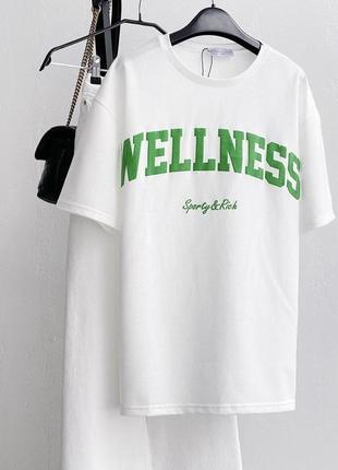Турция в наличии женская удлинённая базовая белая футболка размер s/m с зелёным логотипом wellness футболка one size