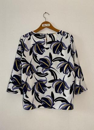 Блуза marks&spencer, в цветочный принт, 12 размер, белая с синим,2 фото