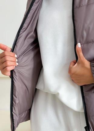Крутая стильная короткая стеганая курточка осенняя весенняя с воротником стойкой розовая черная серая пальто парка пуховик кардиган батал4 фото