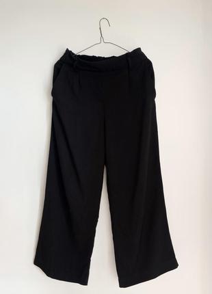 Черные брюки кюлоты h&m с эластичным поясом1 фото