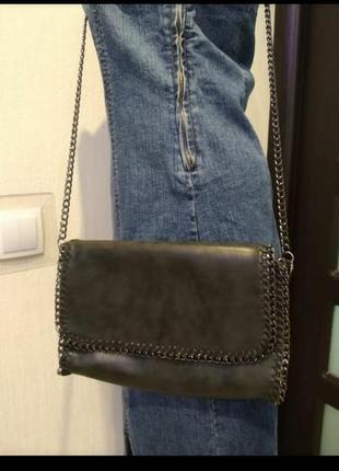 Крутячая стильная сумка черная с шикарной фурнитурой3 фото