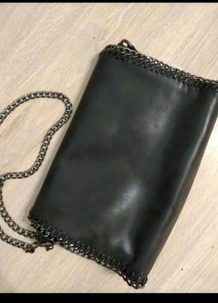 Крутячая стильная сумка черная с шикарной фурнитурой5 фото