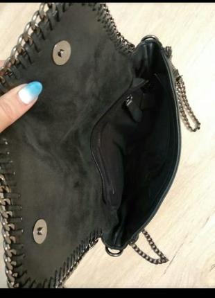 Крутячая стильная сумка черная с шикарной фурнитурой7 фото
