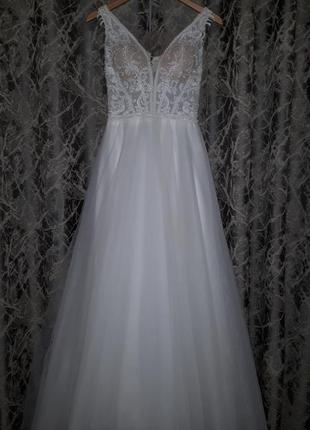 Очень нежное, красивое свадебное платье.1 фото