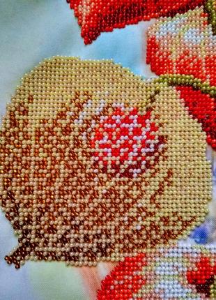Вышивка" физалис", вышитая вручную с чешского бисера