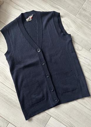 В’язаний жилет напіввовна