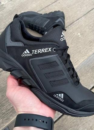 Чоловічі шкіряні кросівки adidas