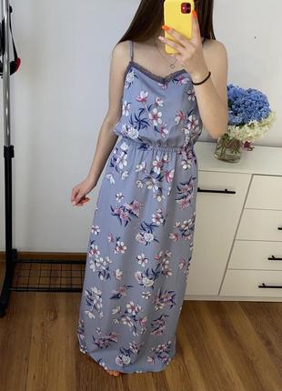 Сарафан , сукня