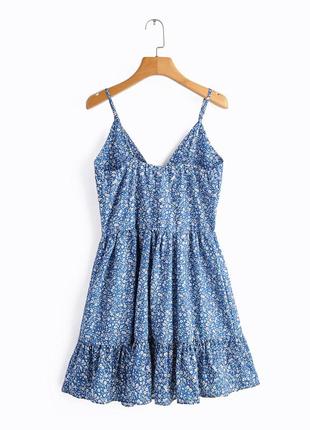 Голубое платье в цветочный принт от shein, платье на бретелях в цветочек, на пуговицах2 фото