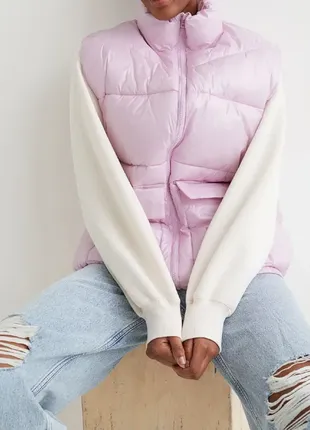 Трендовый розовый пуховый синтапон жилет h&m - на весну, весеннюю, легкую одежду, для спорта2 фото