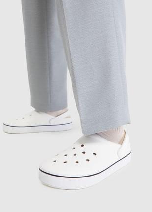 Шльопанці crocs crocband clean clog крокси білі придбати