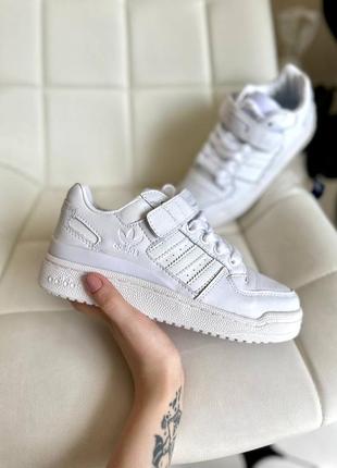 Белые кроссовки женские натуральная кожа бренда adidas