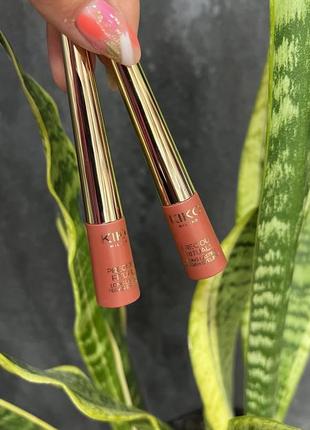 Стойкая подводка precious rituals kiko milano